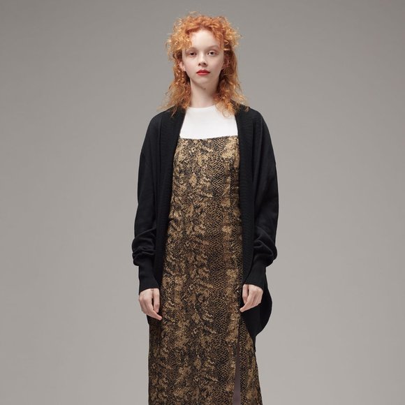 Ladies' Wrap BLACK (LYK-002) - Picture 1 of 5